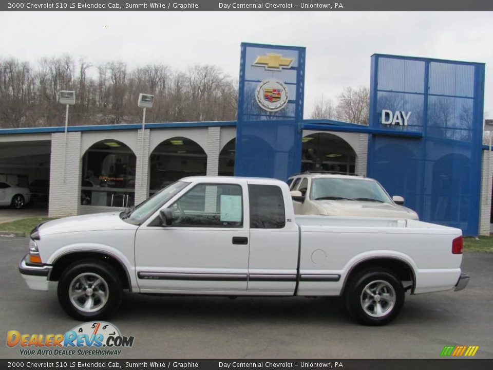 2000 Chevrolet S10 LS Extended Cab Summit White / Graphite Photo #2