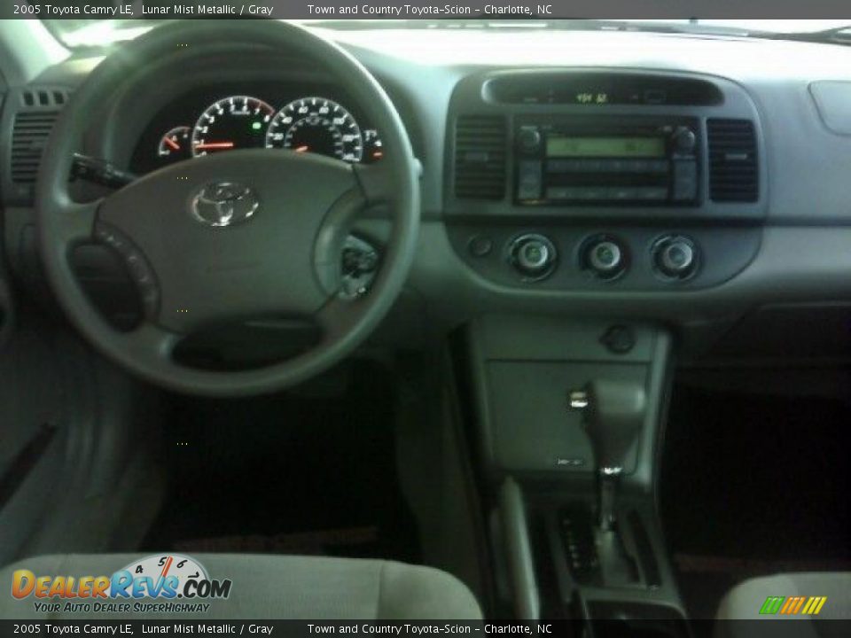 2005 Toyota Camry LE Lunar Mist Metallic / Gray Photo #5