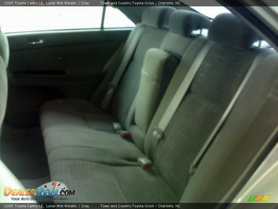 2005 Toyota Camry LE Lunar Mist Metallic / Gray Photo #7