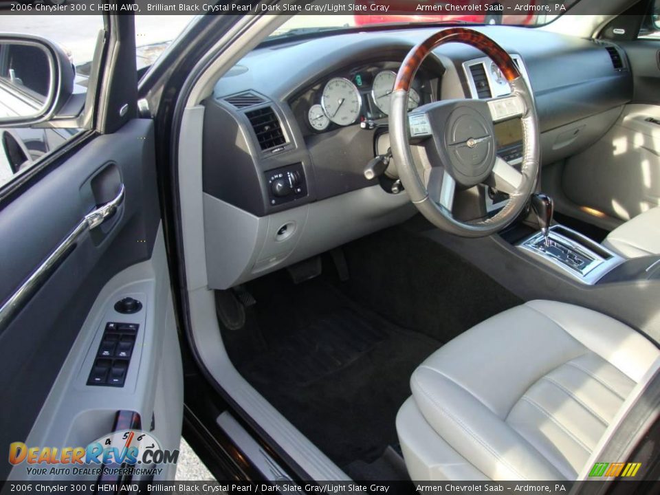 2006 Chrysler 300 C HEMI AWD Brilliant Black Crystal Pearl / Dark Slate Gray/Light Slate Gray Photo #12