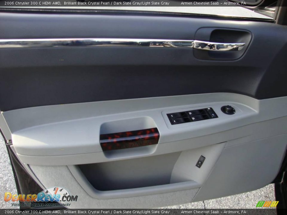 2006 Chrysler 300 C HEMI AWD Brilliant Black Crystal Pearl / Dark Slate Gray/Light Slate Gray Photo #13