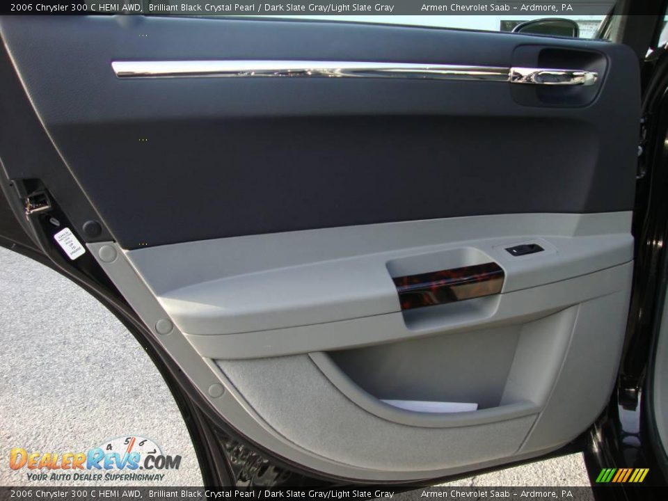 2006 Chrysler 300 C HEMI AWD Brilliant Black Crystal Pearl / Dark Slate Gray/Light Slate Gray Photo #22