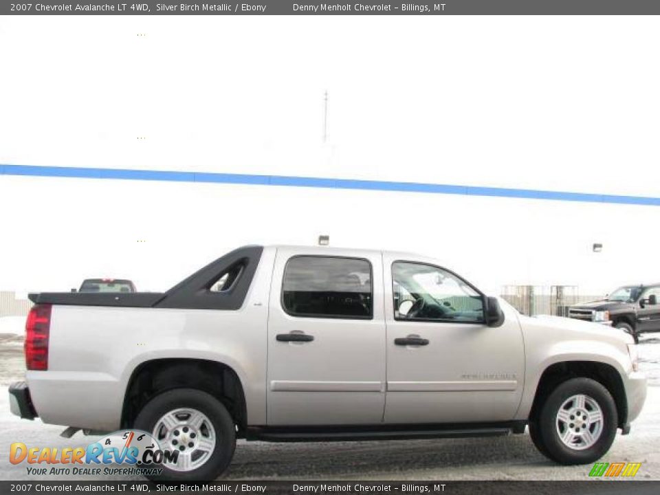 2007 Chevrolet Avalanche LT 4WD Silver Birch Metallic / Ebony Photo #4