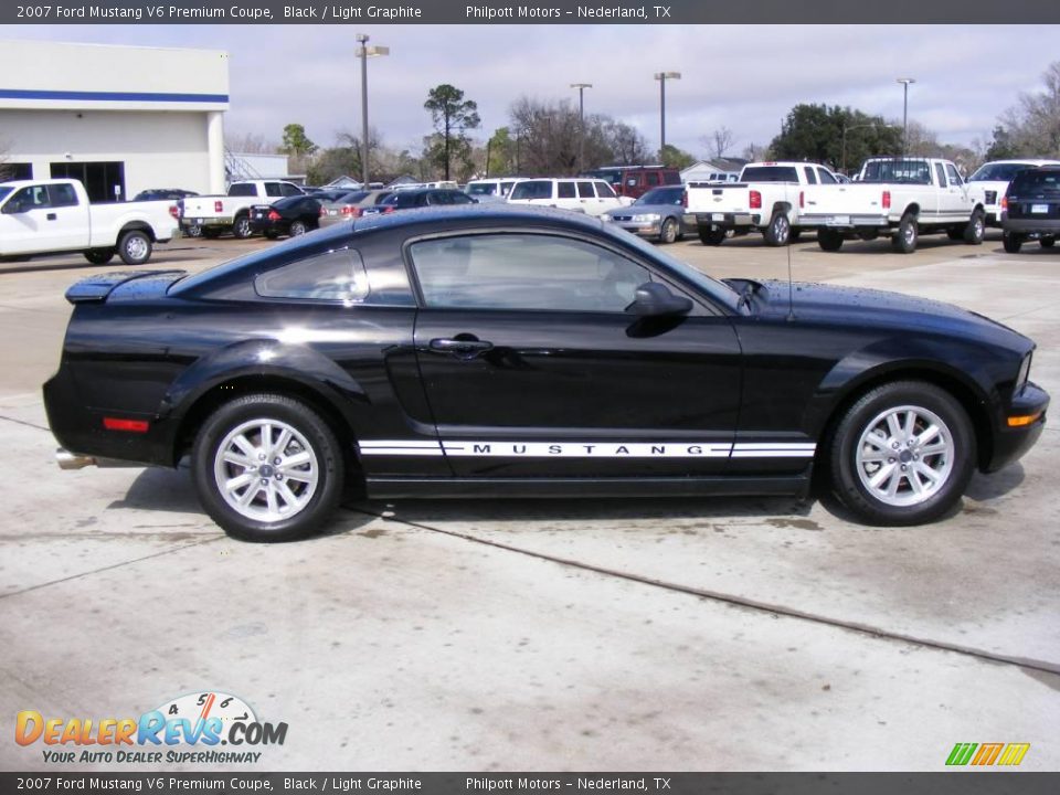 2007 Ford Mustang V6 Premium Coupe Black / Light Graphite Photo #2