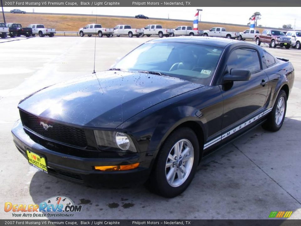 2007 Ford Mustang V6 Premium Coupe Black / Light Graphite Photo #7
