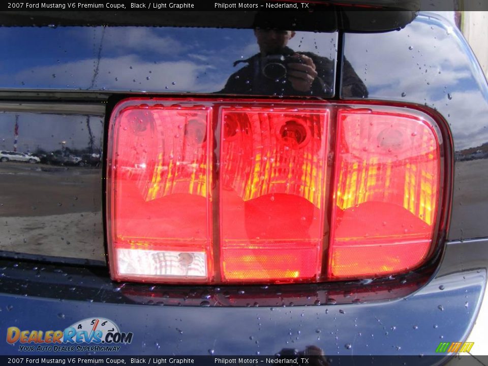 2007 Ford Mustang V6 Premium Coupe Black / Light Graphite Photo #19