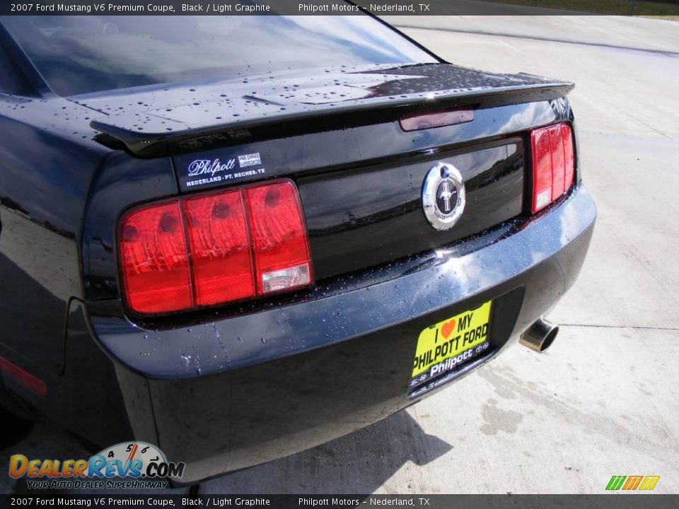 2007 Ford Mustang V6 Premium Coupe Black / Light Graphite Photo #21