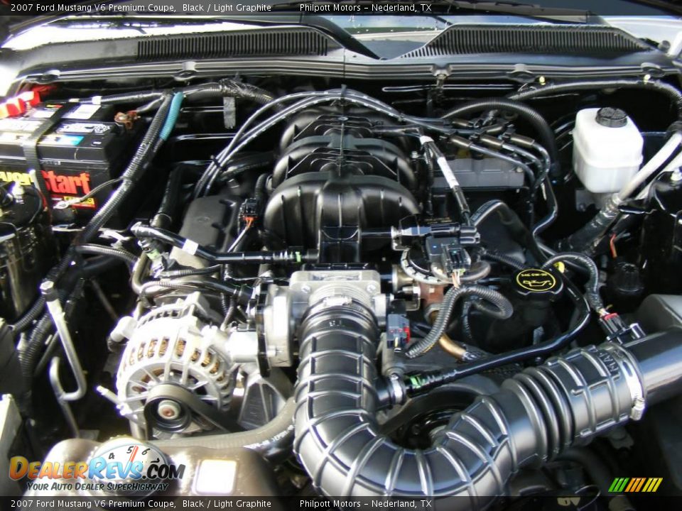 2007 Ford Mustang V6 Premium Coupe Black / Light Graphite Photo #24