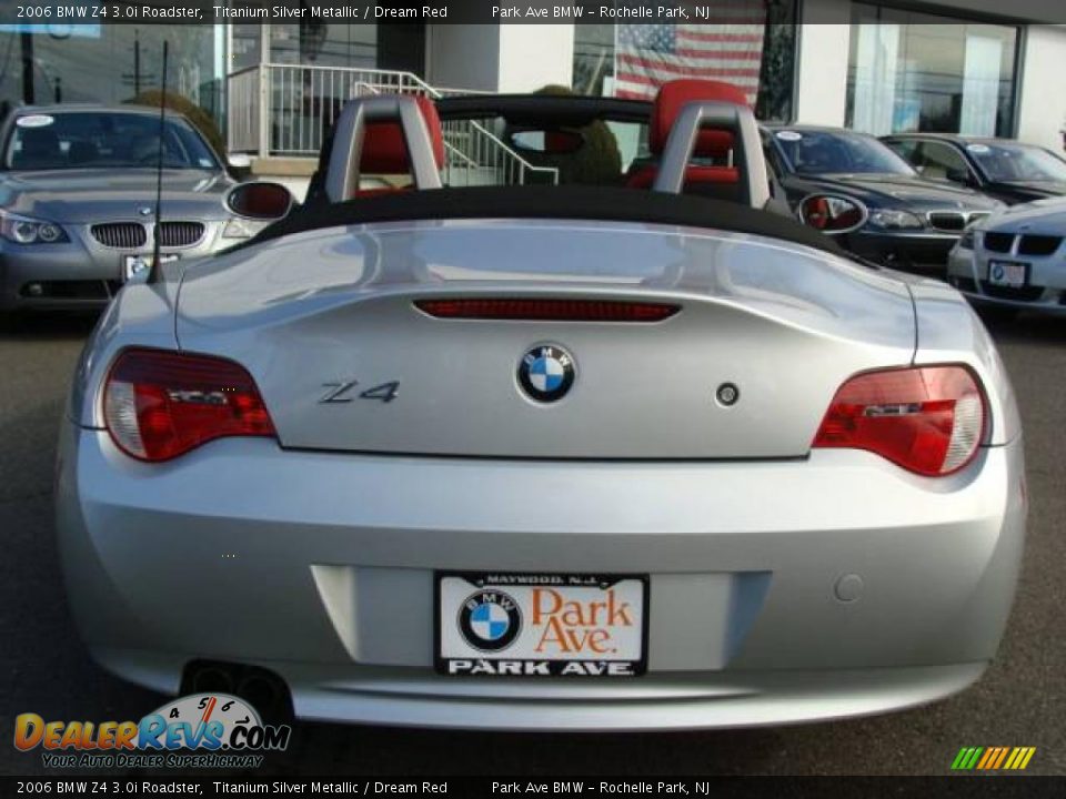 2006 BMW Z4 3.0i Roadster Titanium Silver Metallic / Dream Red Photo #12