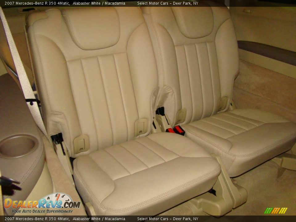 2007 Mercedes-Benz R 350 4Matic Alabaster White / Macadamia Photo #13