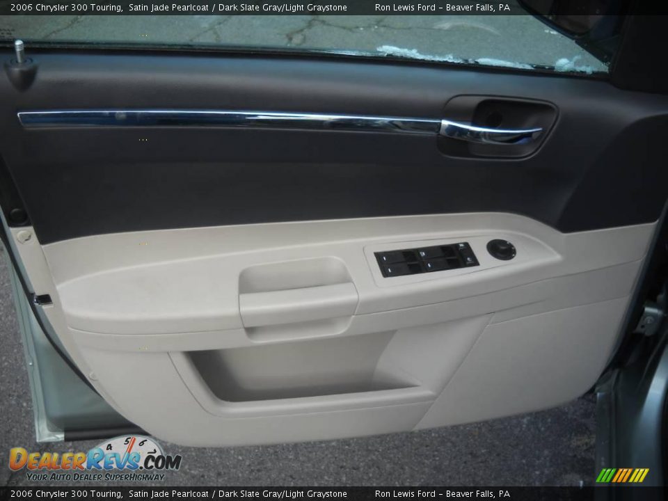 2006 Chrysler 300 Touring Satin Jade Pearlcoat / Dark Slate Gray/Light Graystone Photo #6