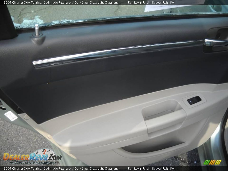2006 Chrysler 300 Touring Satin Jade Pearlcoat / Dark Slate Gray/Light Graystone Photo #10