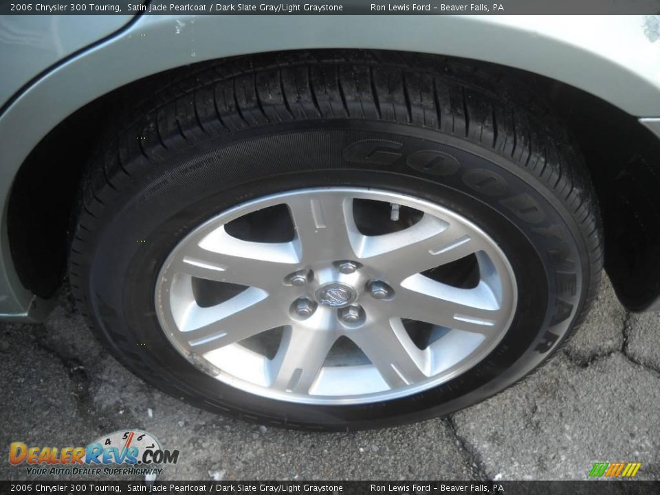 2006 Chrysler 300 Touring Satin Jade Pearlcoat / Dark Slate Gray/Light Graystone Photo #13