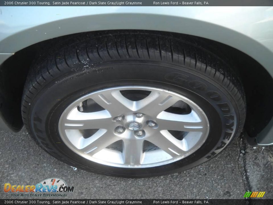 2006 Chrysler 300 Touring Satin Jade Pearlcoat / Dark Slate Gray/Light Graystone Photo #16