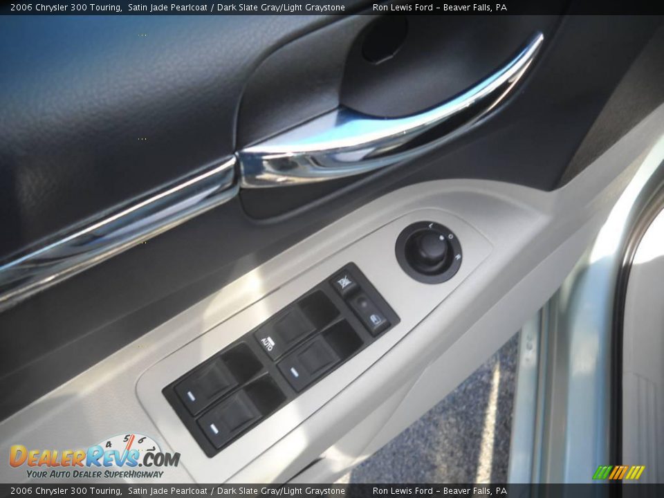2006 Chrysler 300 Touring Satin Jade Pearlcoat / Dark Slate Gray/Light Graystone Photo #21