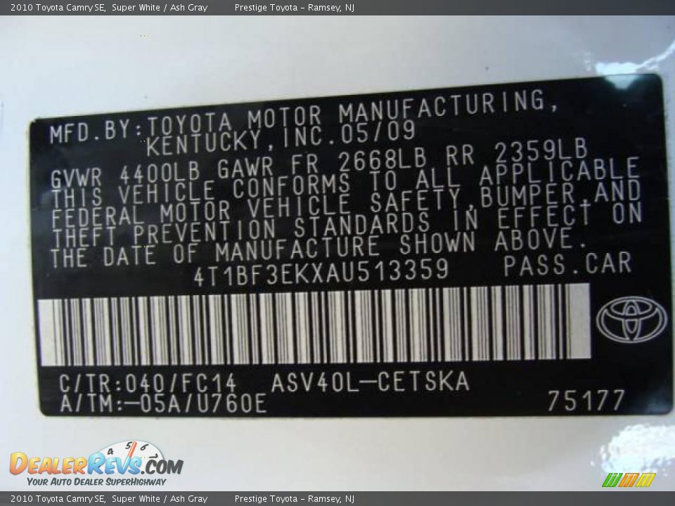 2010 Toyota Camry SE Super White / Ash Gray Photo #15