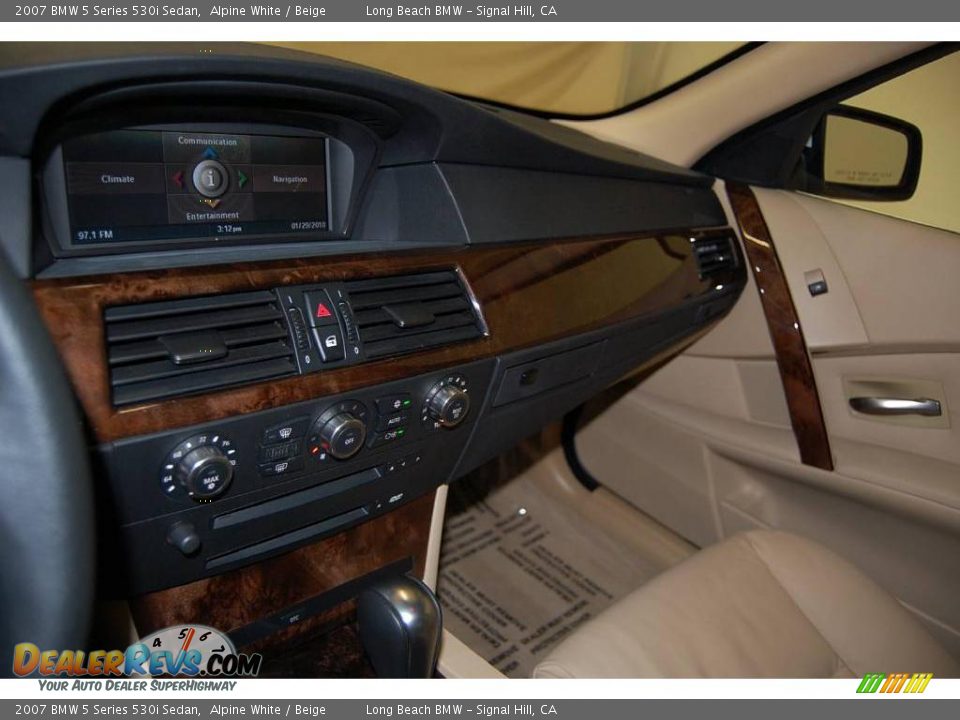 2007 BMW 5 Series 530i Sedan Alpine White / Beige Photo #36