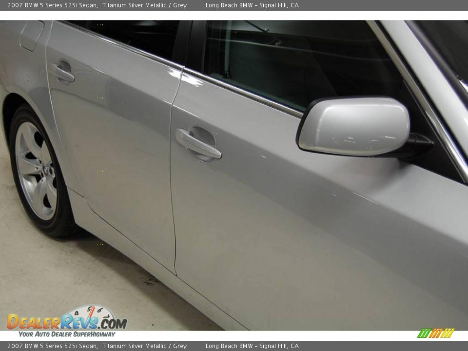 2007 BMW 5 Series 525i Sedan Titanium Silver Metallic / Grey Photo #4
