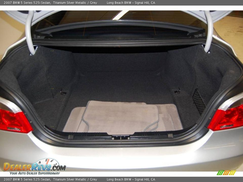 2007 BMW 5 Series 525i Sedan Titanium Silver Metallic / Grey Photo #10