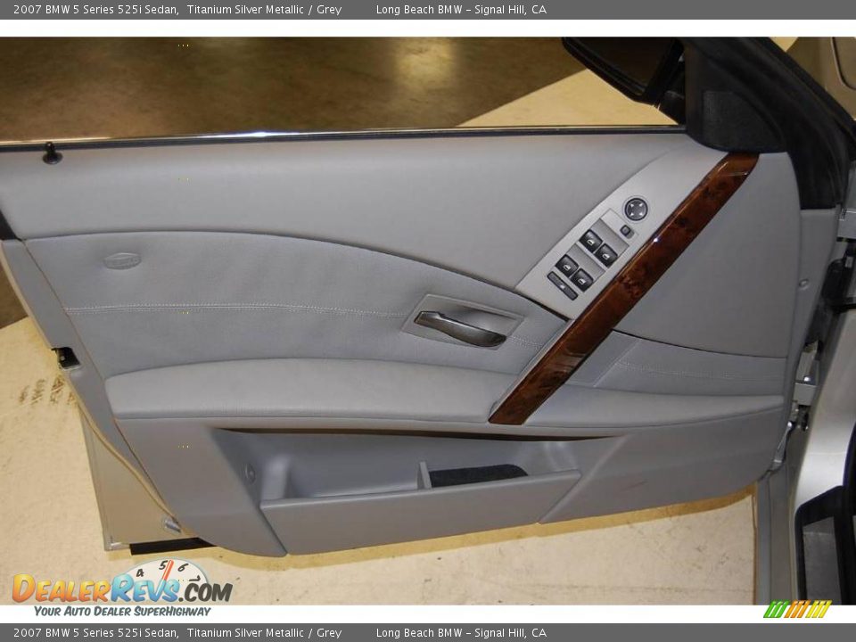 2007 BMW 5 Series 525i Sedan Titanium Silver Metallic / Grey Photo #24