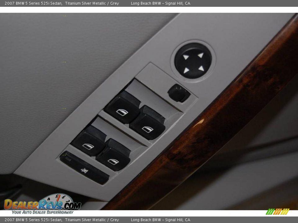 2007 BMW 5 Series 525i Sedan Titanium Silver Metallic / Grey Photo #25