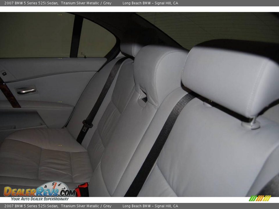 2007 BMW 5 Series 525i Sedan Titanium Silver Metallic / Grey Photo #28