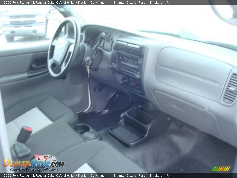 2009 Ford Ranger XL Regular Cab Oxford White / Medium Dark Flint Photo #13