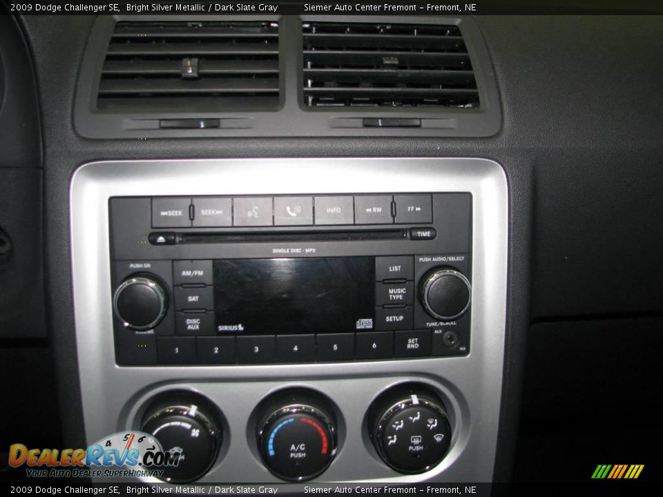 2009 Dodge Challenger SE Bright Silver Metallic / Dark Slate Gray Photo #4