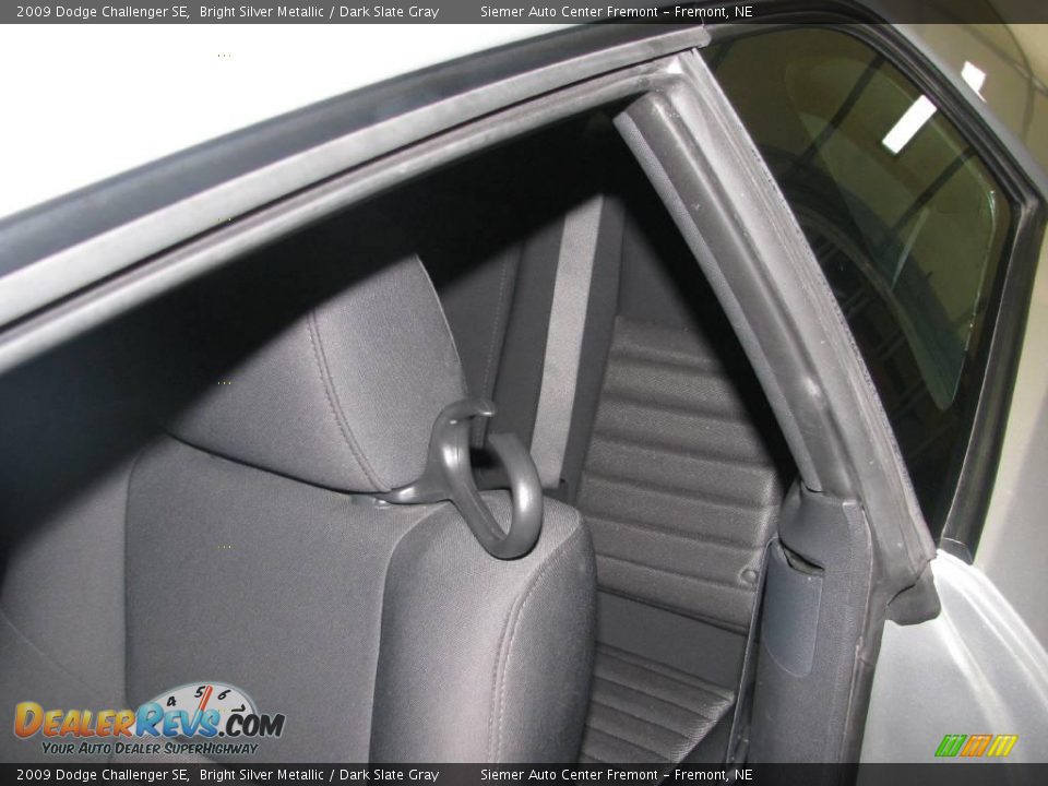 2009 Dodge Challenger SE Bright Silver Metallic / Dark Slate Gray Photo #27