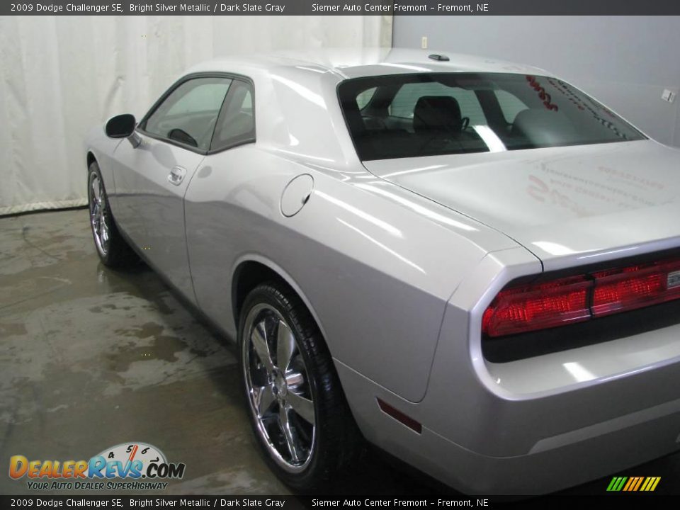 2009 Dodge Challenger SE Bright Silver Metallic / Dark Slate Gray Photo #34