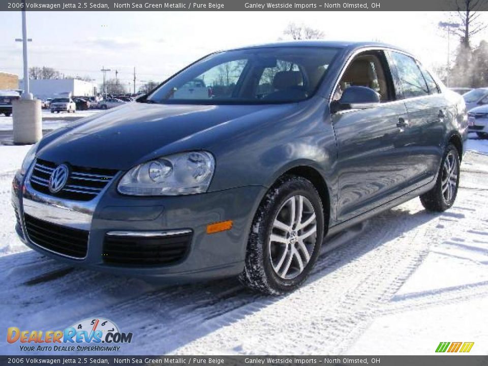 2006 Volkswagen Jetta 2.5 Sedan North Sea Green Metallic / Pure Beige Photo #1