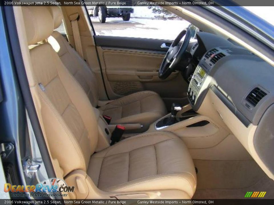 2006 Volkswagen Jetta 2.5 Sedan North Sea Green Metallic / Pure Beige Photo #13