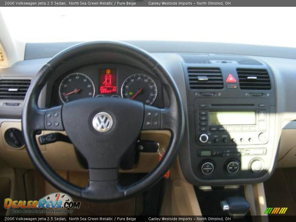 2006 Volkswagen Jetta 2.5 Sedan North Sea Green Metallic / Pure Beige Photo #14