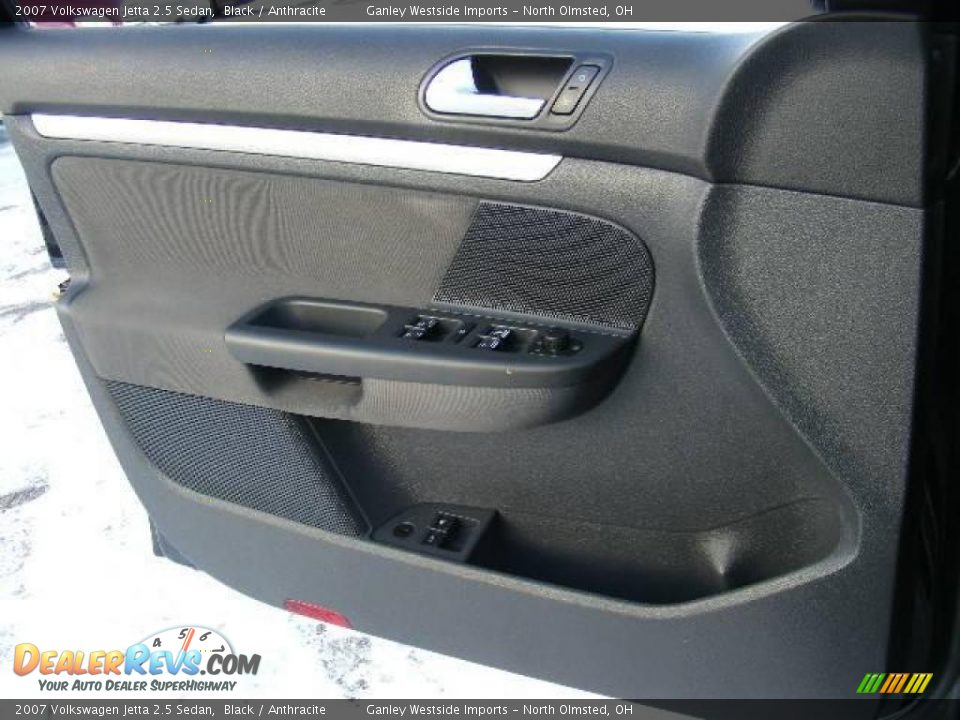 2007 Volkswagen Jetta 2.5 Sedan Black / Anthracite Photo #19