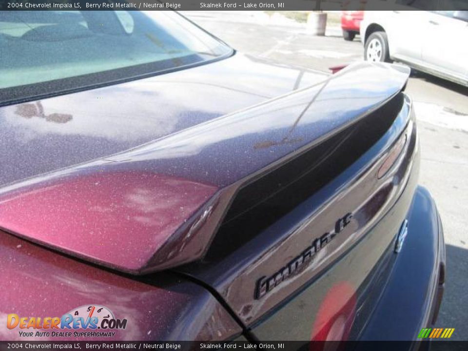 2004 Chevrolet Impala LS Berry Red Metallic / Neutral Beige Photo #20
