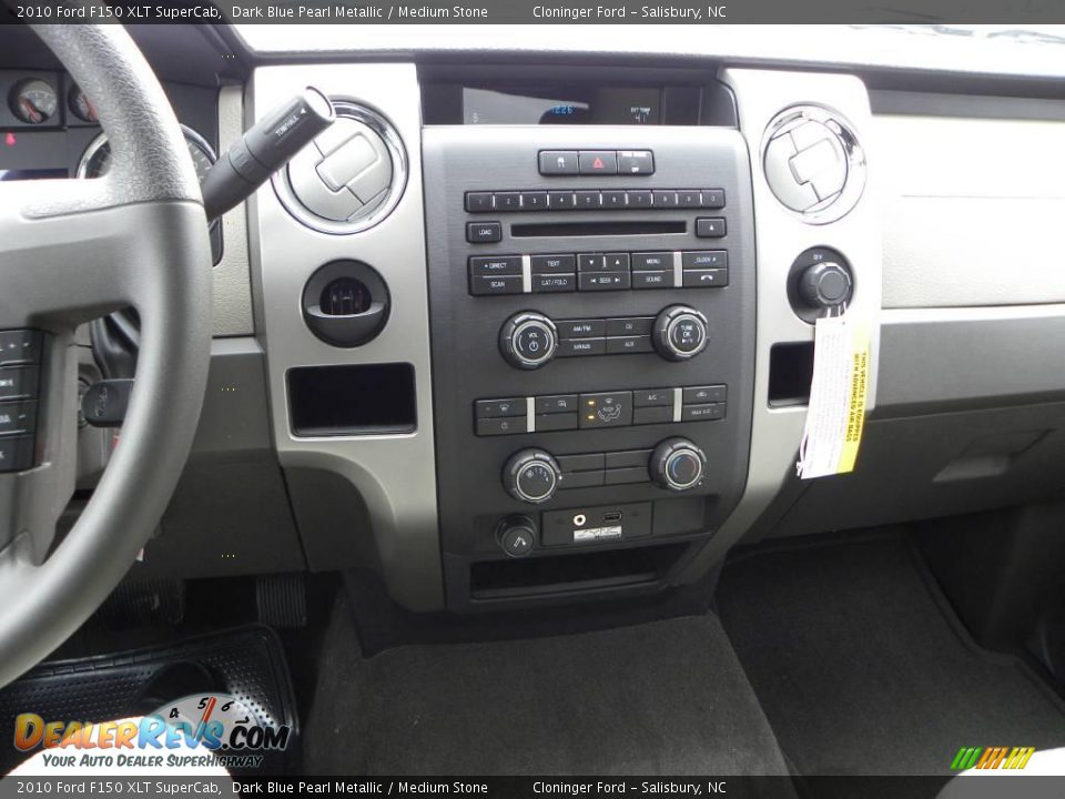 2010 Ford F150 XLT SuperCab Dark Blue Pearl Metallic / Medium Stone Photo #23