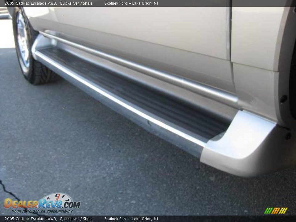 2005 Cadillac Escalade AWD Quicksilver / Shale Photo #16