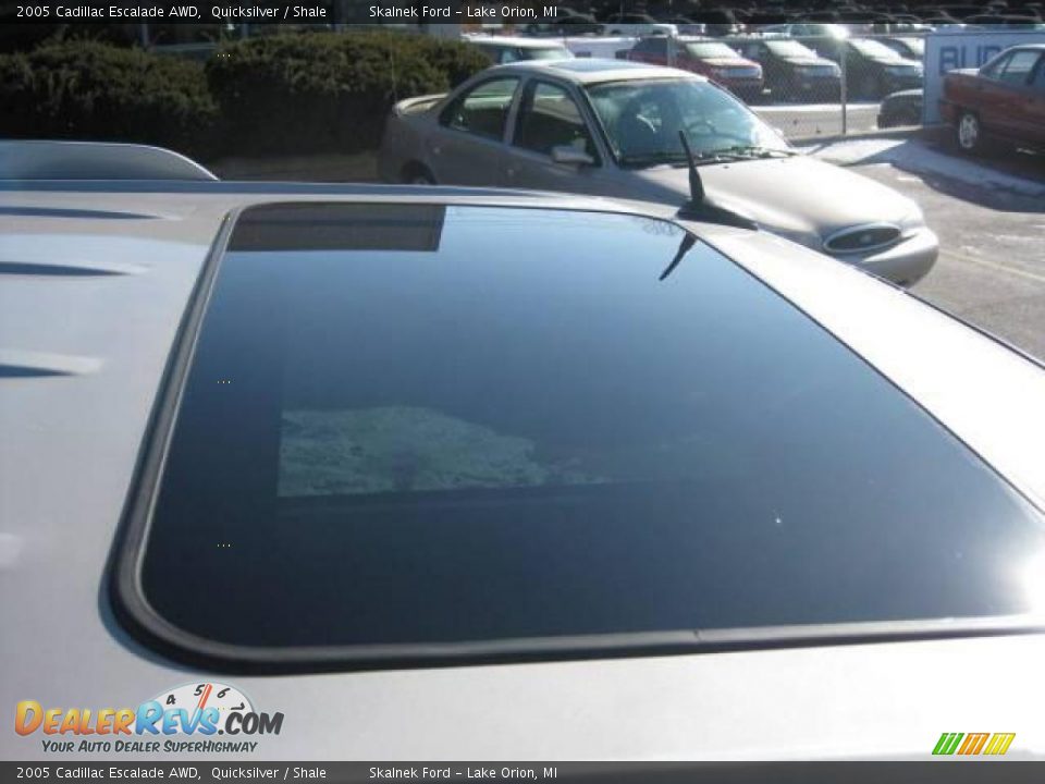 2005 Cadillac Escalade AWD Quicksilver / Shale Photo #18