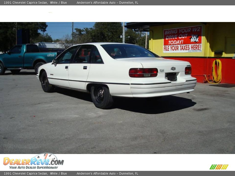1991 Chevrolet Caprice Sedan White / Blue Photo #3