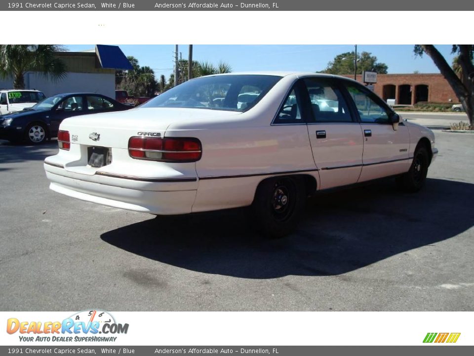 1991 Chevrolet Caprice Sedan White / Blue Photo #5