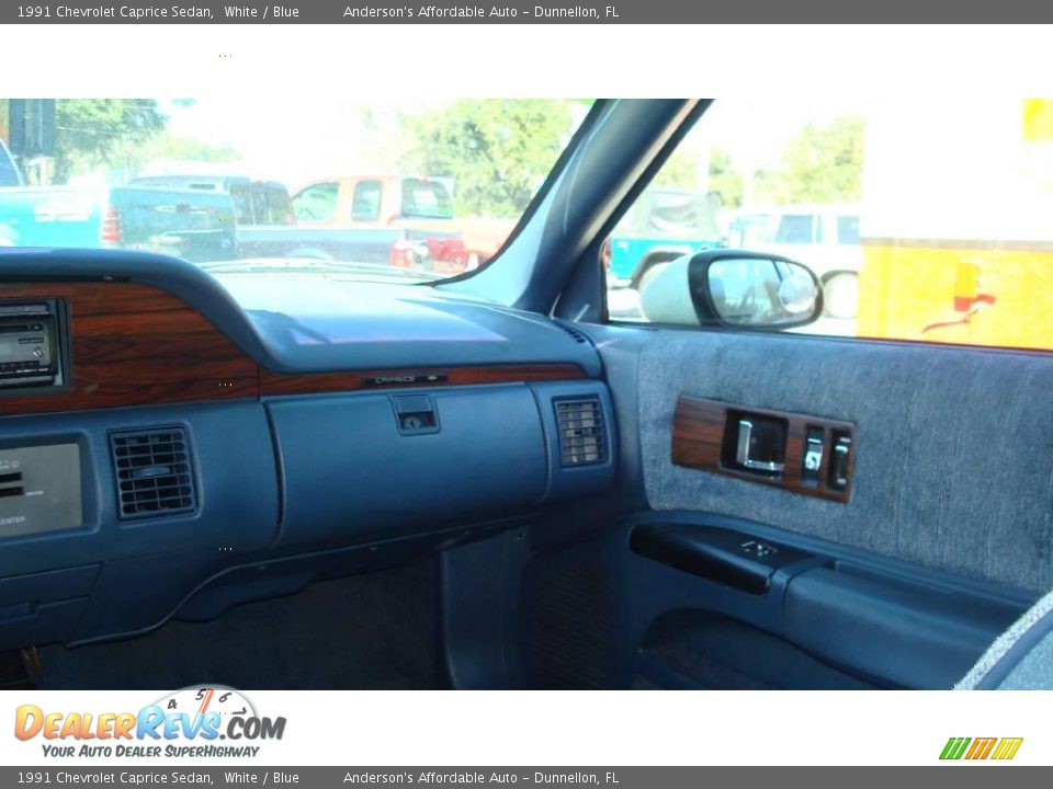 1991 Chevrolet Caprice Sedan White / Blue Photo #14