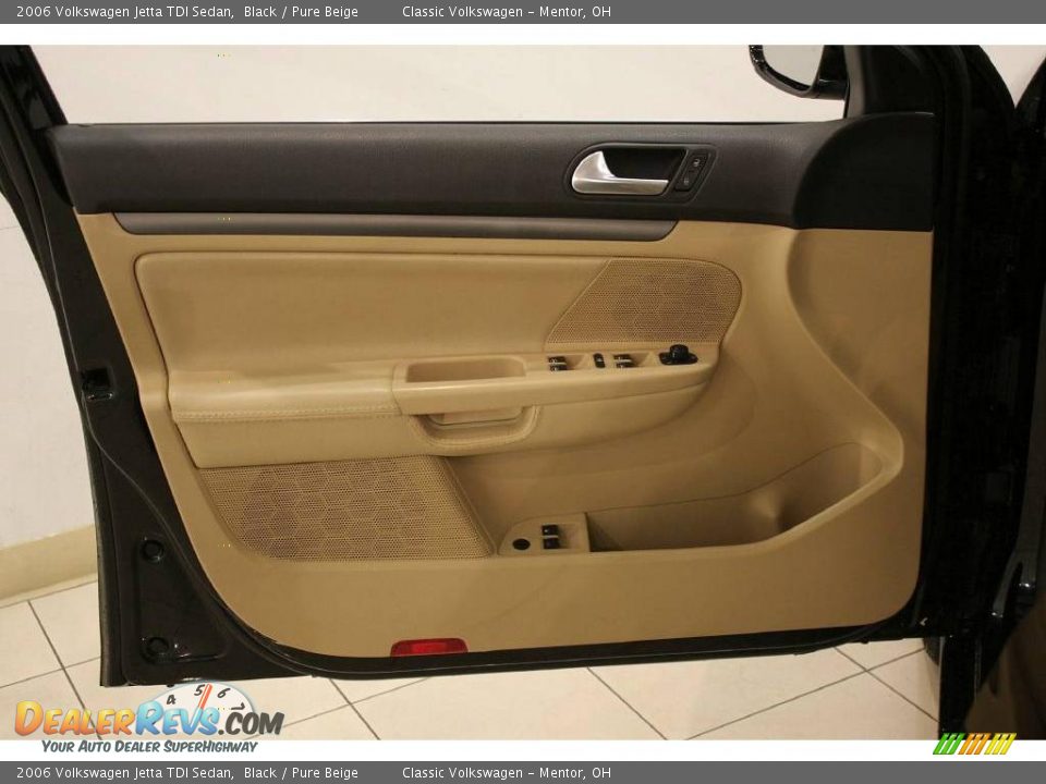 2006 Volkswagen Jetta TDI Sedan Black / Pure Beige Photo #8
