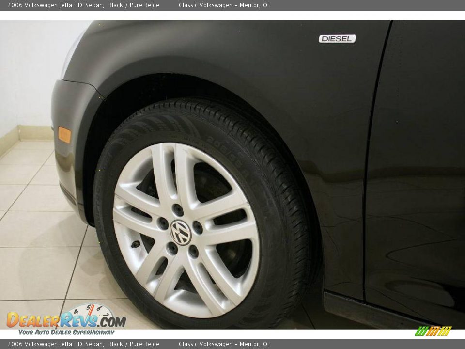 2006 Volkswagen Jetta TDI Sedan Black / Pure Beige Photo #25