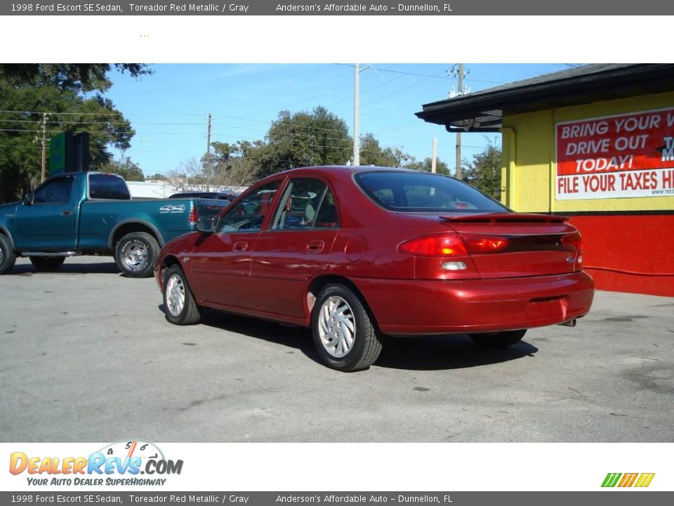 1998 Ford Escort SE Sedan Toreador Red Metallic / Gray Photo #3