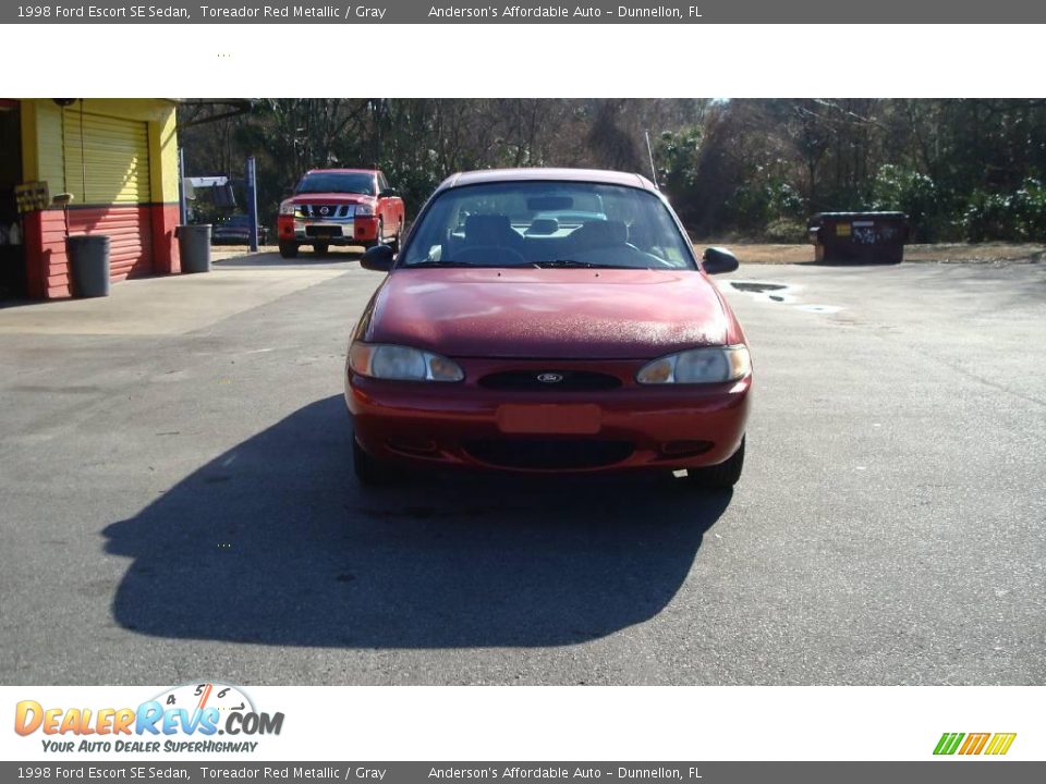1998 Ford Escort SE Sedan Toreador Red Metallic / Gray Photo #8