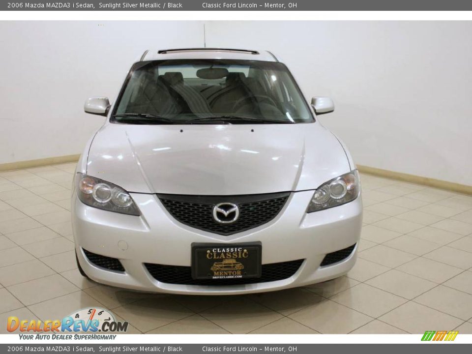 2006 Mazda MAZDA3 i Sedan Sunlight Silver Metallic / Black Photo #2