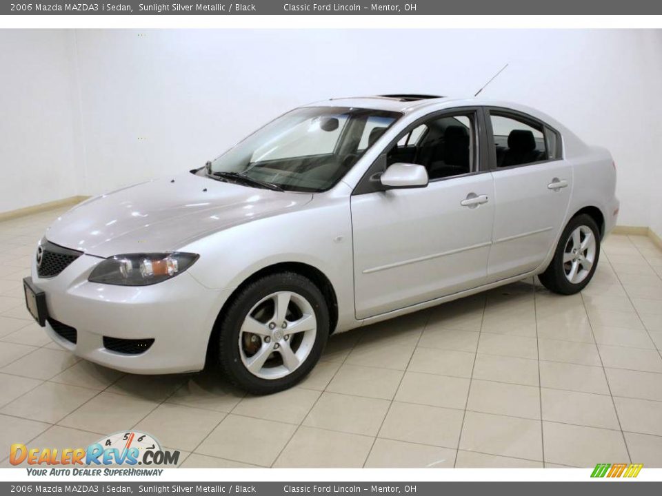 2006 Mazda MAZDA3 i Sedan Sunlight Silver Metallic / Black Photo #3
