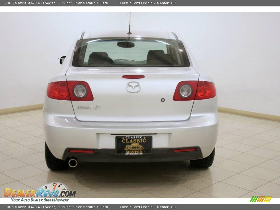 2006 Mazda MAZDA3 i Sedan Sunlight Silver Metallic / Black Photo #5