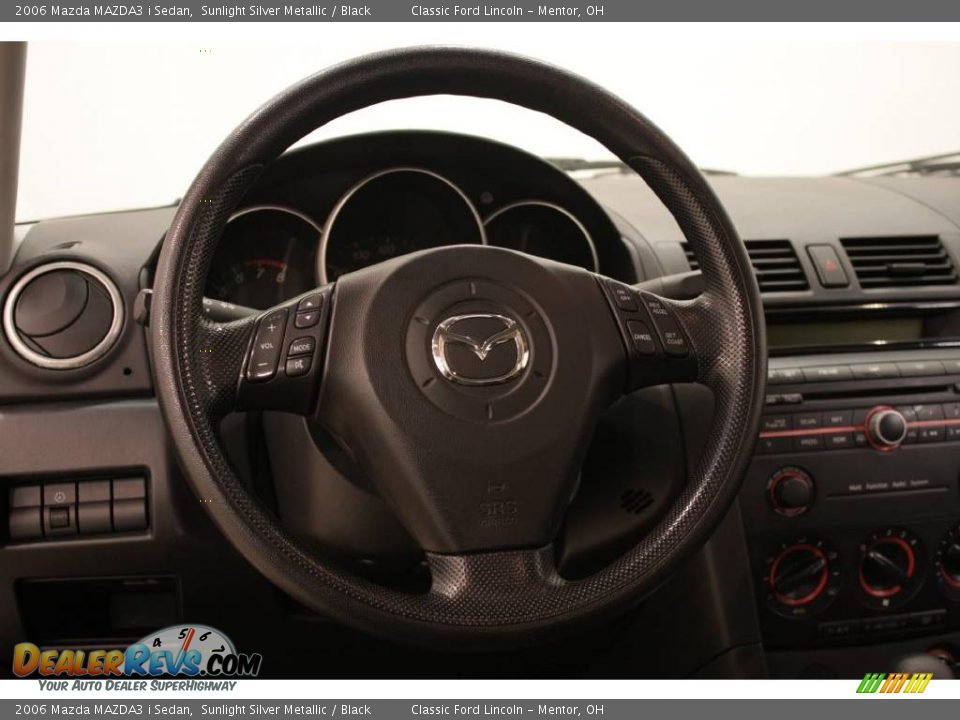 2006 Mazda MAZDA3 i Sedan Sunlight Silver Metallic / Black Photo #10