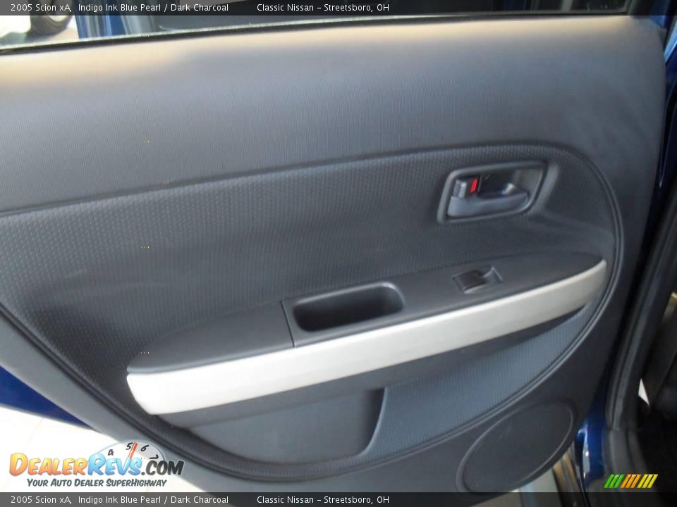 2005 Scion xA Indigo Ink Blue Pearl / Dark Charcoal Photo #22